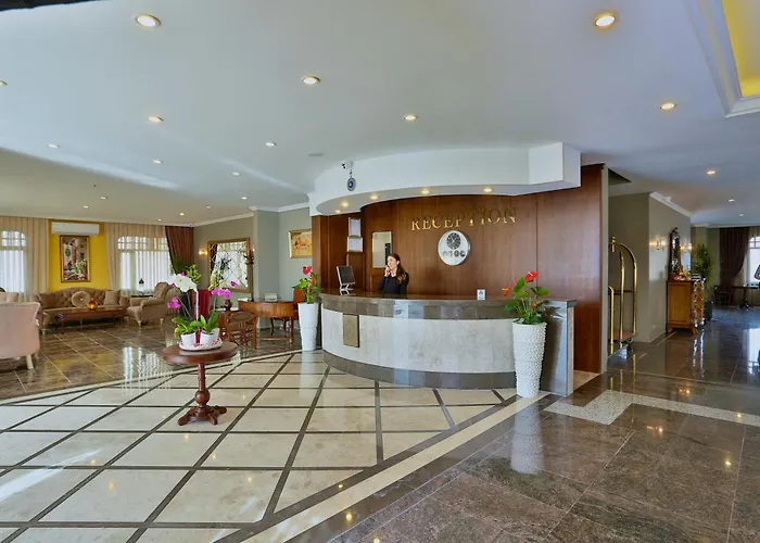 Hotel Bon Garden City