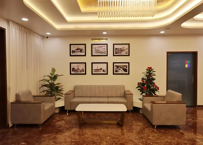 Four Petals Executive By Lhms