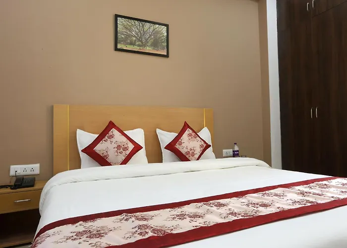 Hotel Surya Palace By Aura