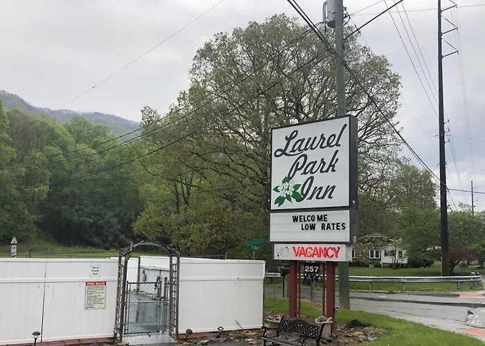 Laurel Park Inn