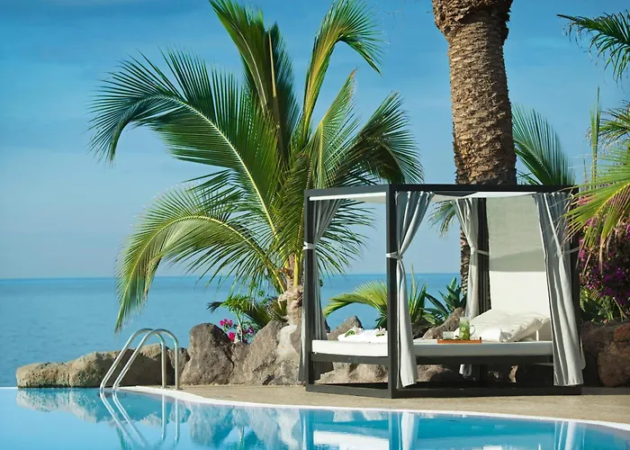 Adrián Hoteles Roca Nivaria
