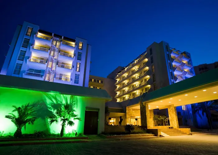 Fantasia Deluxe Hotel