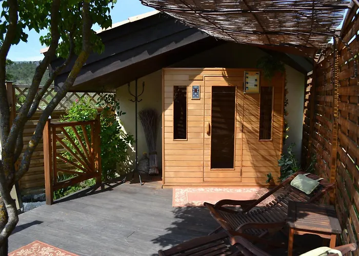 Logis Hôtel Le Vieil Amandier