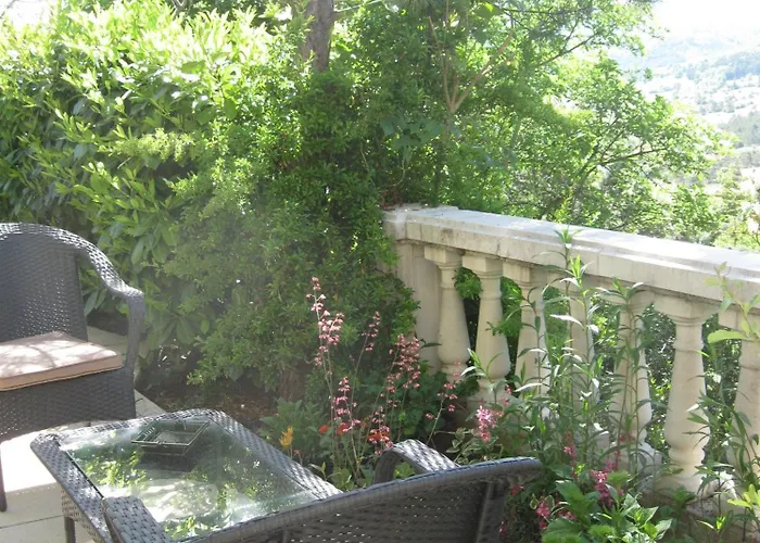 Logis Hôtel Le Vieil Amandier