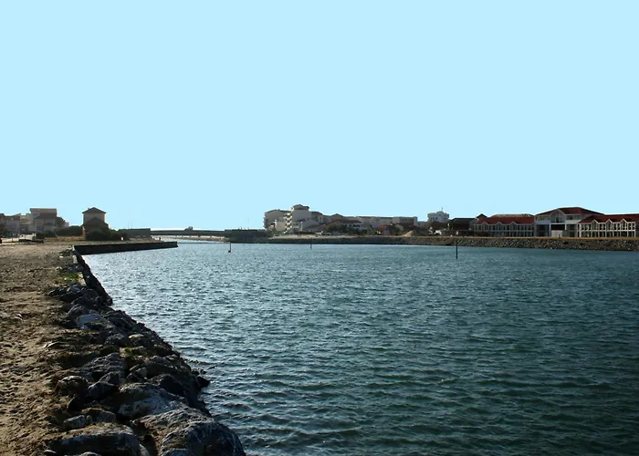 Single Fin Hotel & Lodge