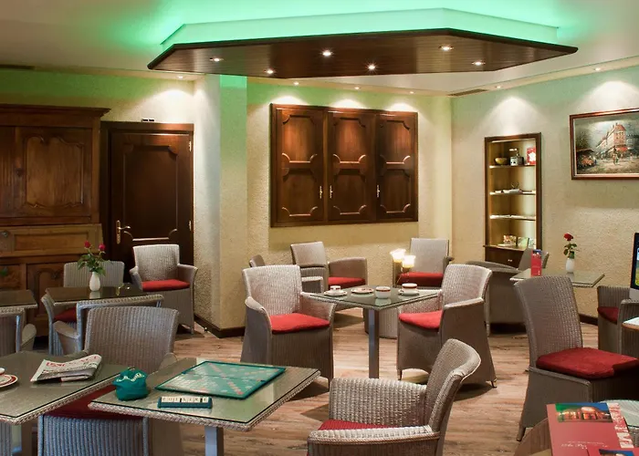 Logis Hostellerie Motel Au Bois Le Sire