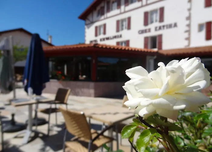Hotels Logis Eskualduna Chez Katina