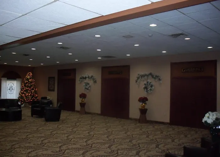 Gladstone Inn And Suites