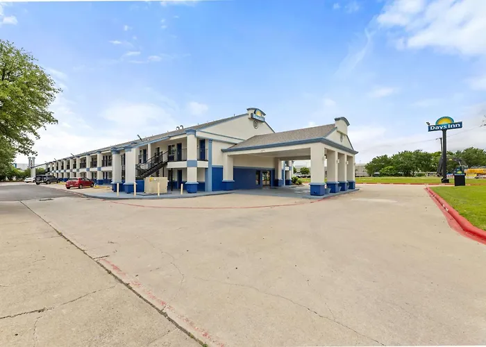Days Inn By Wyndham Mckinney