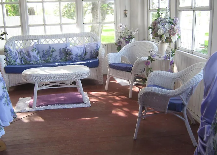 Wakamow Heights Bed And Breakfast