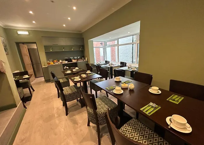 Hamilton Court Hotel Hoole