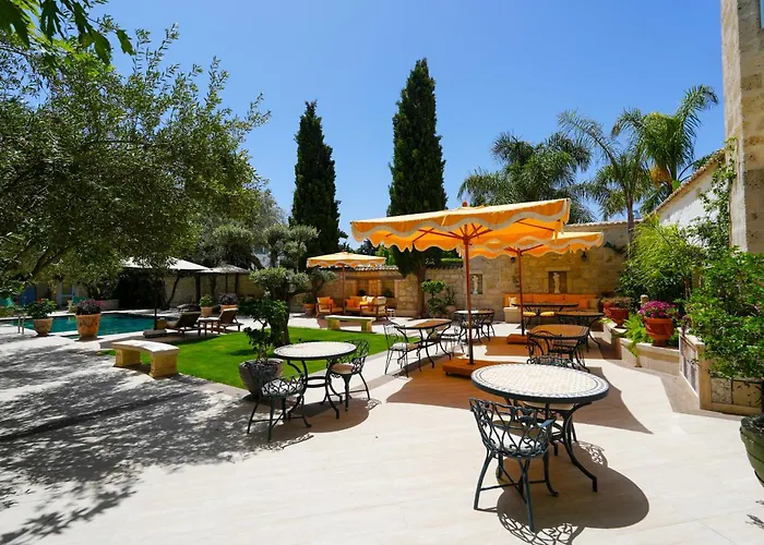 Alacati Tas Otel