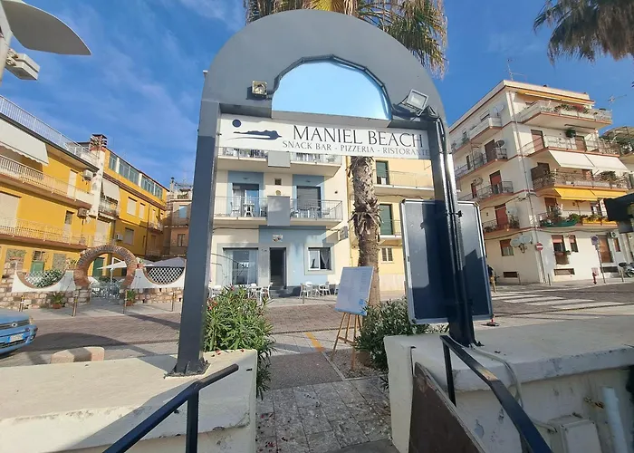 Maniel Beach Hotel