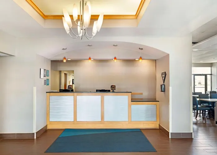 Best Western Hartford Hotel And Suites