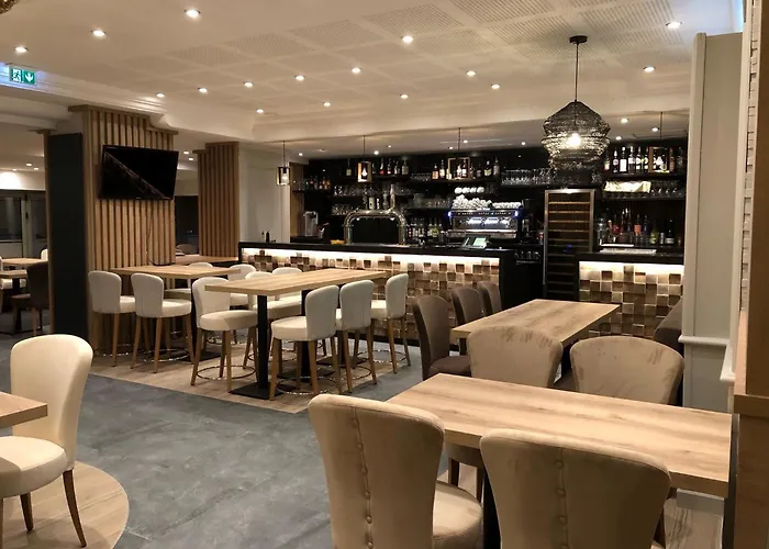 Best Western Le Duguesclin Hotel-Restaurant