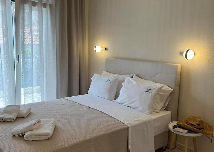 Pella Hotel - New