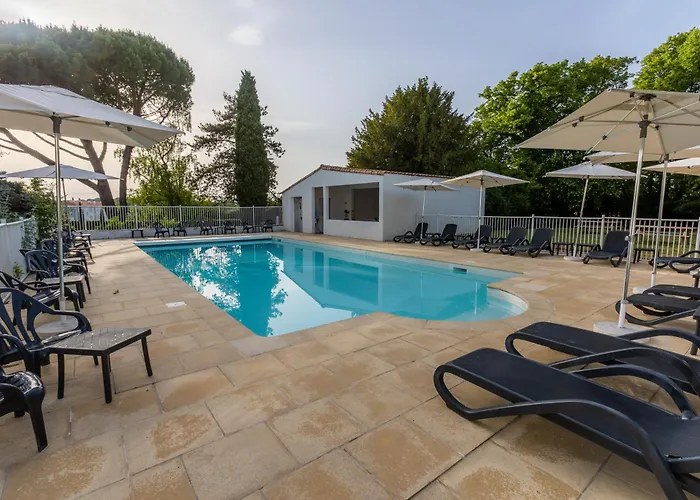 Logis LE RABELAIS Hôtel- Restaurant - SPA