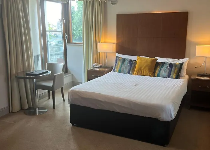 Cryans Hotel