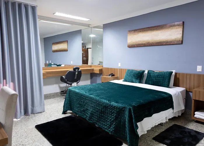 BOMBONATO HOTEL - Fácil Acesso ao Aeroporto e parque de Exposições ABCZ