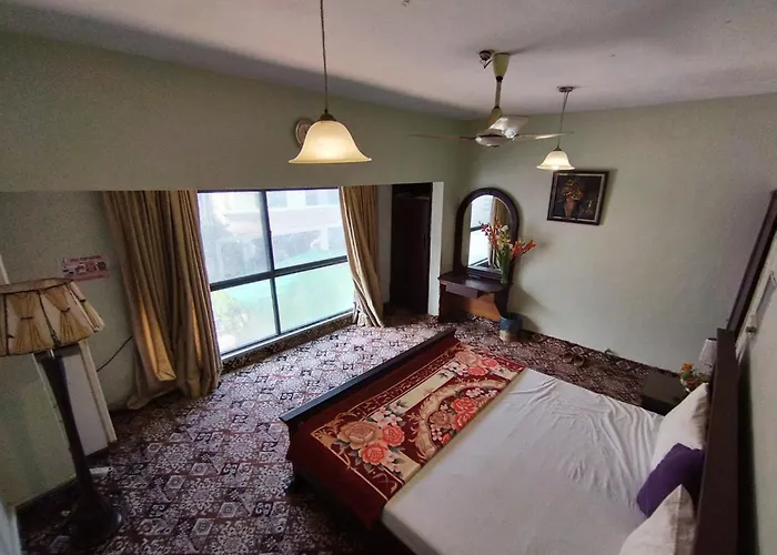 Hill Top Hotel Karachi