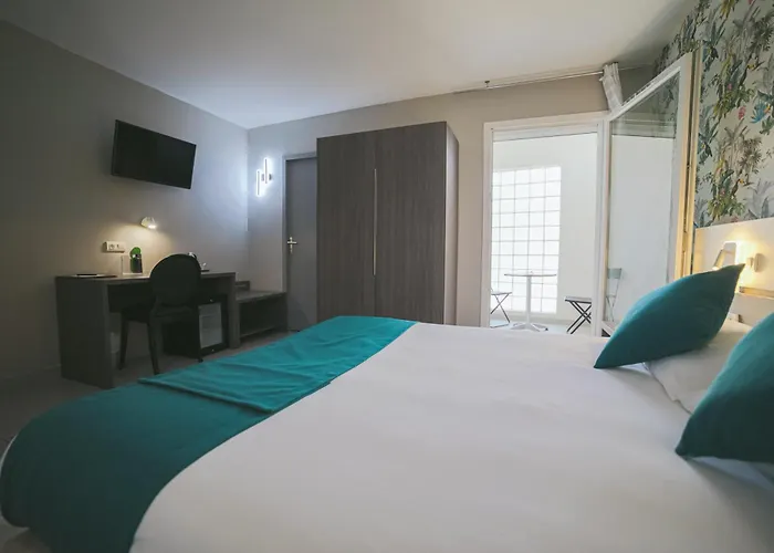 Holidays & Work Hotel