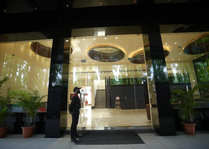 Hotel Makhan Vihar