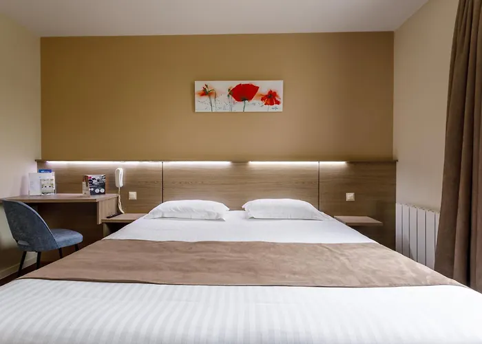 Brit Hotel Du Parc - Fougères