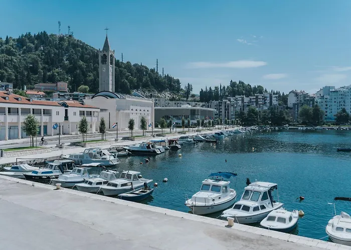 Hotel Tolero