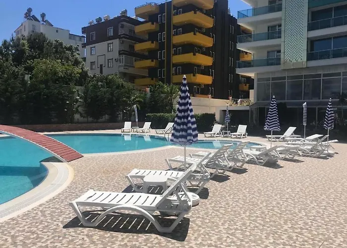 Calista, Empire, Seven Stars Residence