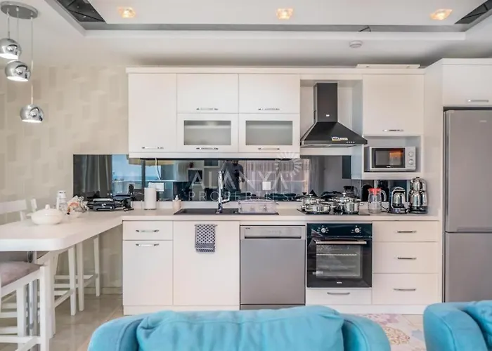 Calista, Empire, Seven Stars Residence