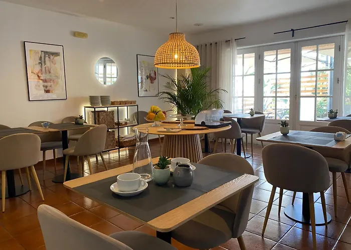 Hotel Residencial Dora