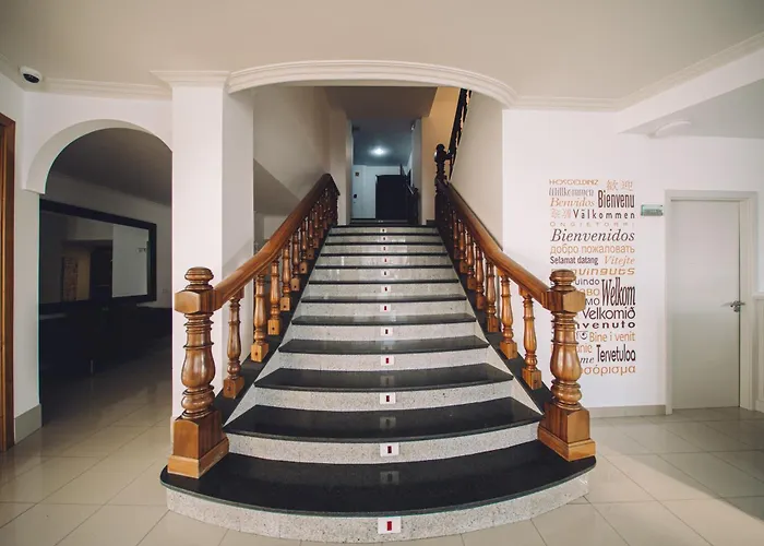 Hotel Dinajan
