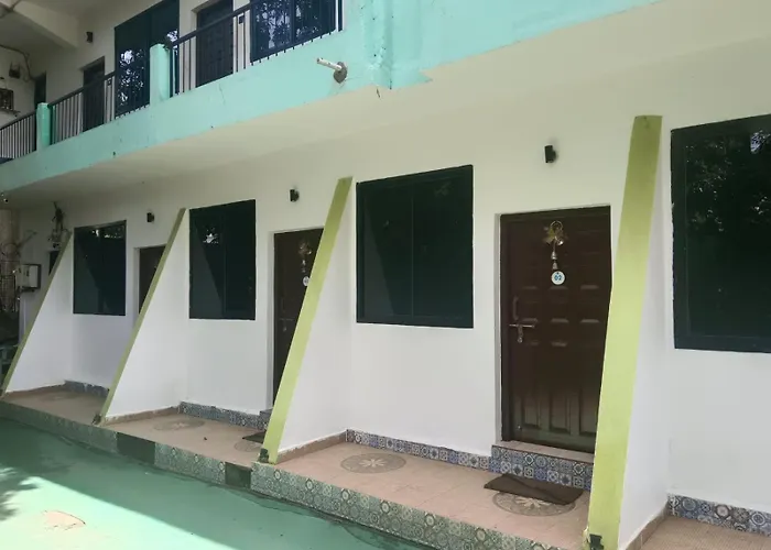 Beach Deluxe Guesthouse Carolina'S