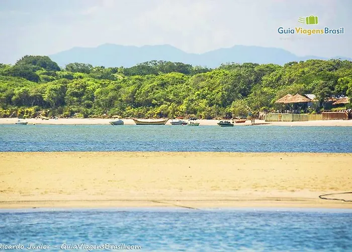 Ilha do Mel Casa Suítes com ar e Cafe da manha