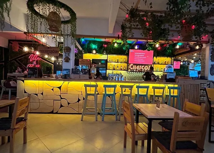 Chescos Hotel