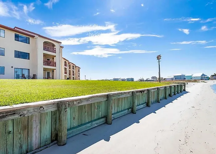 Sunset Harbor Palms 1-204