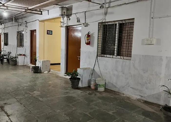 Nain Guest House