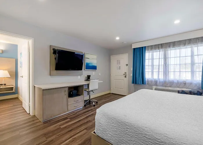 Best Western Orange Plaza