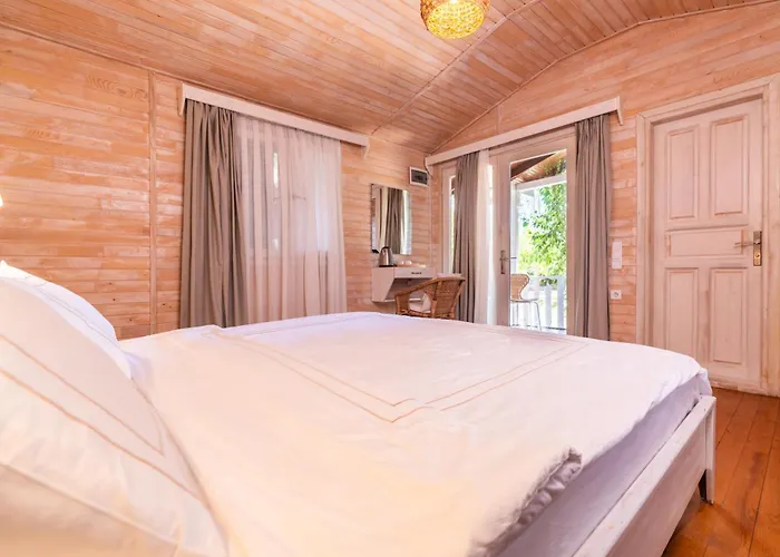 Alicra Hotel Çıralı