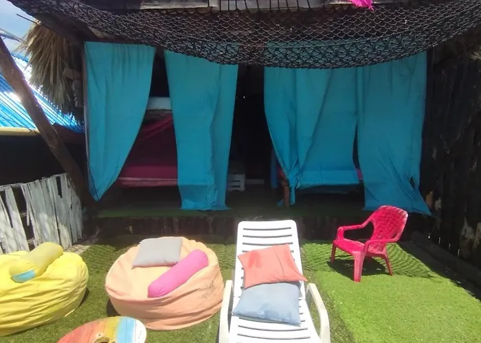 Hostal Aquamarine