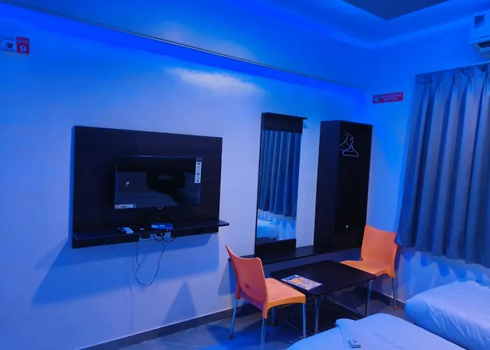 Hotel President Palace, Akkalkot