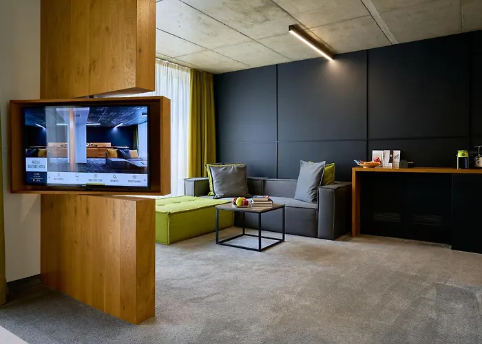 Adella Boutique Hotel - Free Secured Parking