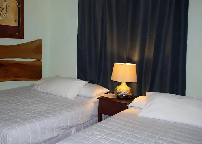 Hotel León Inn