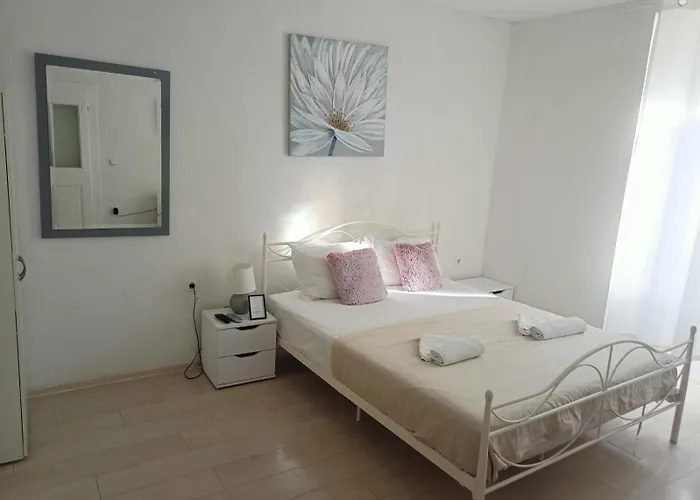 Cozy Rooms At Old City Gate