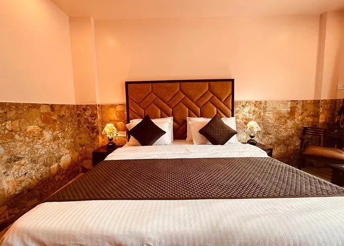 River Grand Resort - A Peaceful Stay Kempty Fall Mussoorie