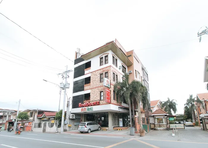 Reddoorz Plus At Mm Hotel Las Pinas Former Reddoorz Plus Near Bamboo Organ