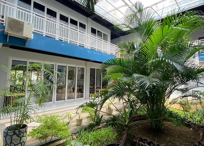 Grand Mahoni Hotel