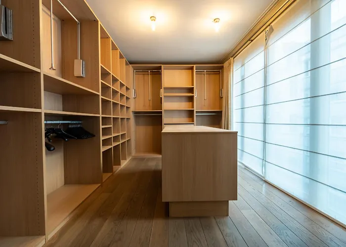 Villa Euphrosina boutique verblijf met verwarmd zwembad, sauna, vlakbij het strand van Oostende