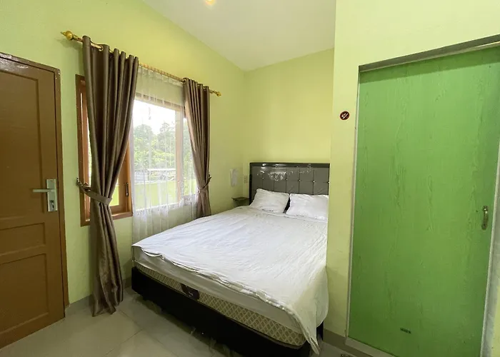 Pudan Residence Parapat By Helocus