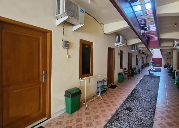 Reddoorz At Griya Kampar Madiun